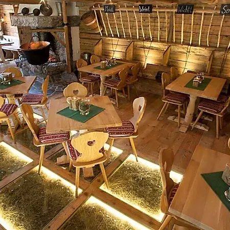 Groebl-alm Hotel